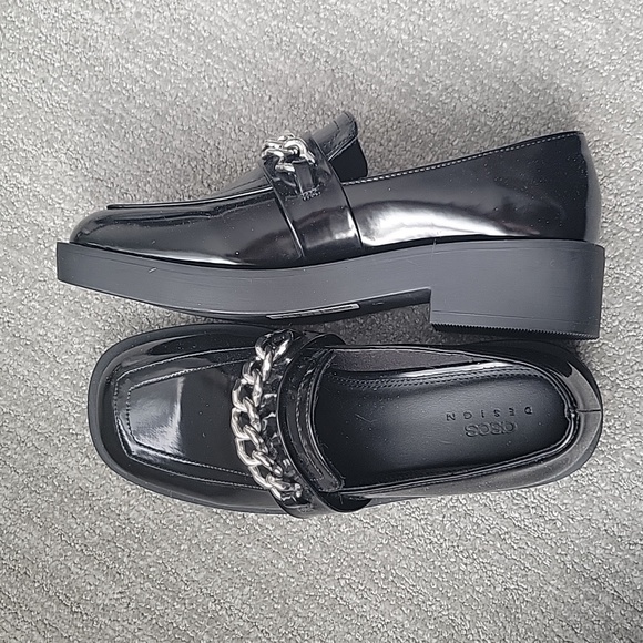 Never worn loafers - Picture 2 of 3